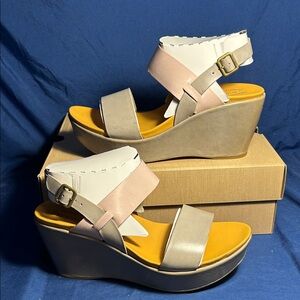Kork-Ease Women's Wedges in Tan and Cream